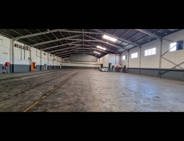 2,549M² WAREHOUSE TO LET IN AIRPORT INDUSTRIA
